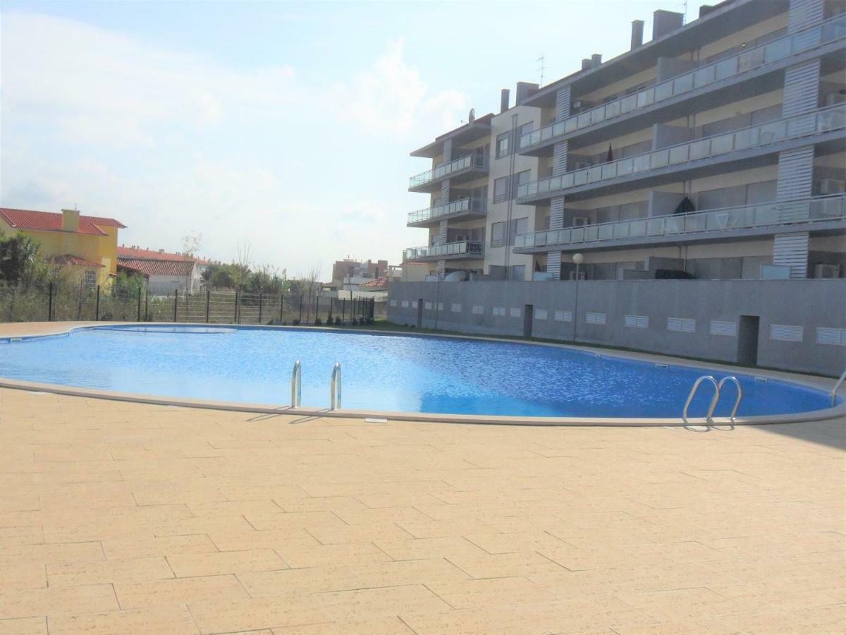 Alojamentos Campo & Mar-T2 Com Piscina Sao Martinho do Porto Exterior photo